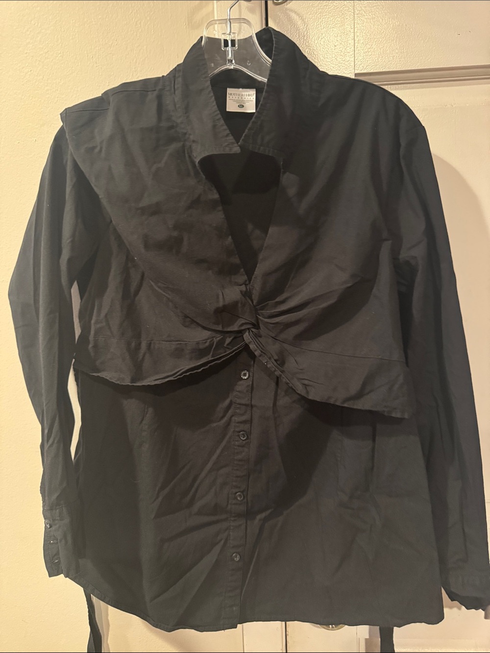 Motherhood Maternity Black Twist-Shirt. Size XL